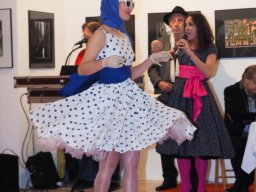 Fashion Show in der Contemplor Galerie Wien am 14. 03. 2024